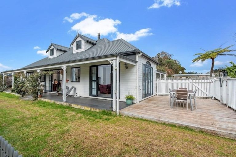 Photo of property in 741a Swanson Road, Swanson, Auckland, 0612