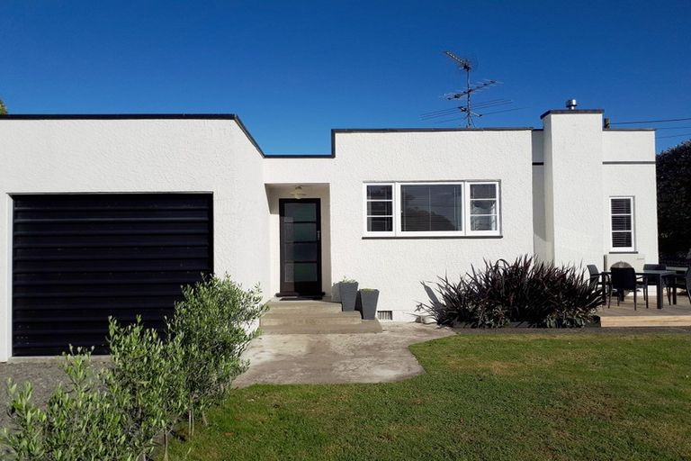 Photo of property in 64 Nelson Crescent, Carterton, 5713