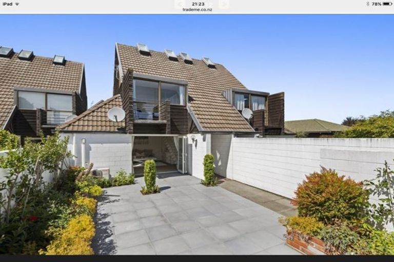 Photo of property in 92b Aikmans Road, Merivale, Christchurch, 8014