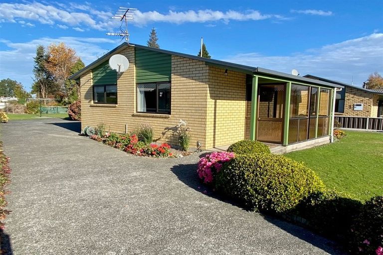 Photo of property in 17 Crossleigh Crescent, Balclutha, 9230