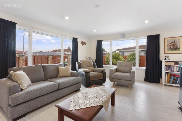 Photo of property in 262 Main North Road, Redwood, Christchurch, 8051