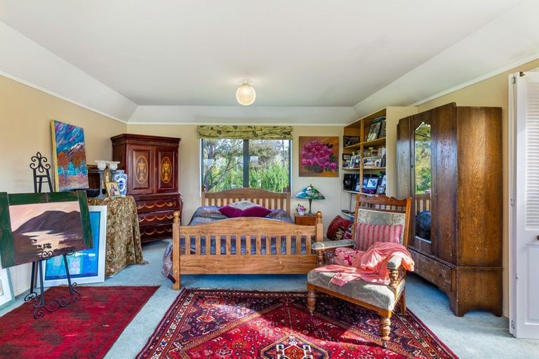 Photo of property in 71 Gillespie Place, Acacia Bay, Taupo, 3385