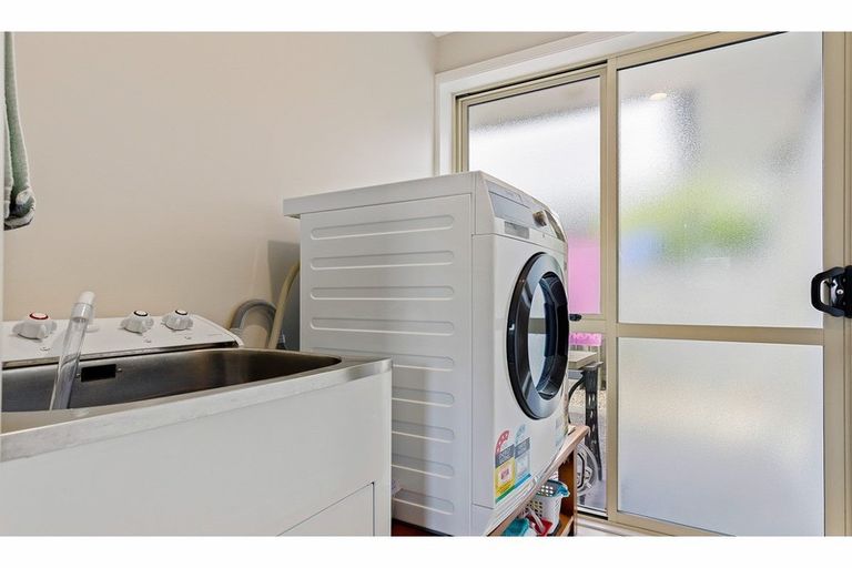 Photo of property in 10 Maurice Stanton Place, Shirley, Christchurch, 8052