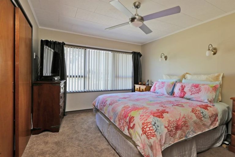 Photo of property in 116 Avondale Road, Taradale, Napier, 4112