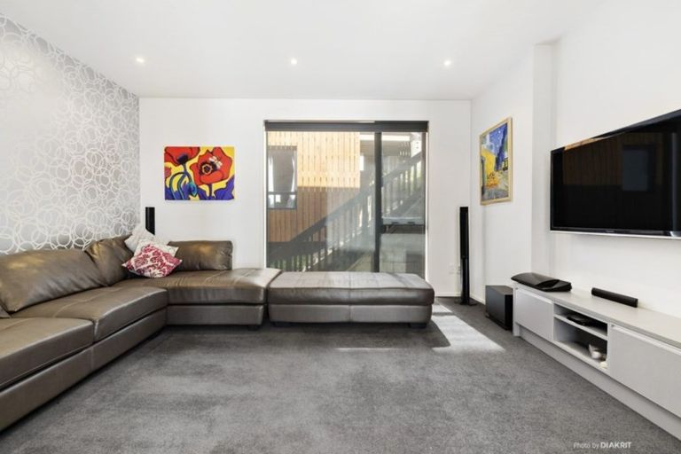 Photo of property in 5c Salmont Place, Kelburn, Wellington, 6012