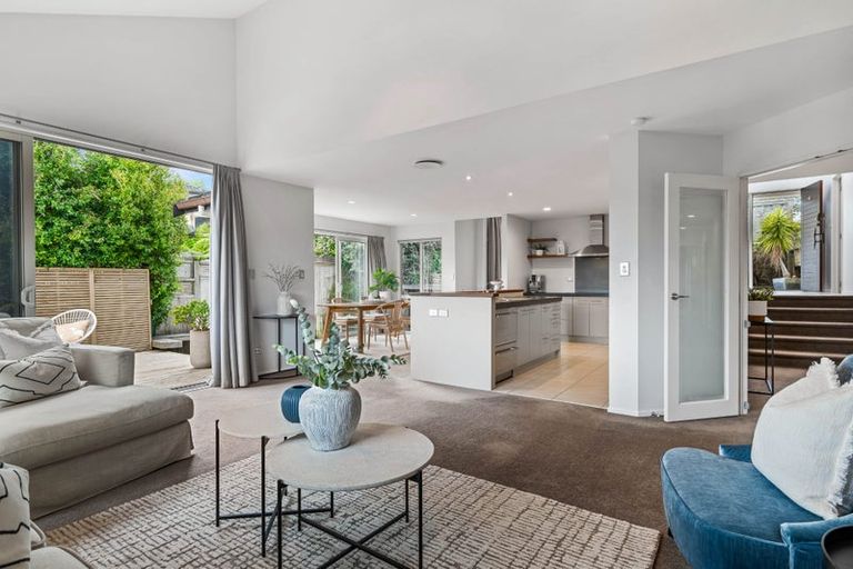 Photo of property in 26 Admirals Court Drive, Greenhithe, Auckland, 0632