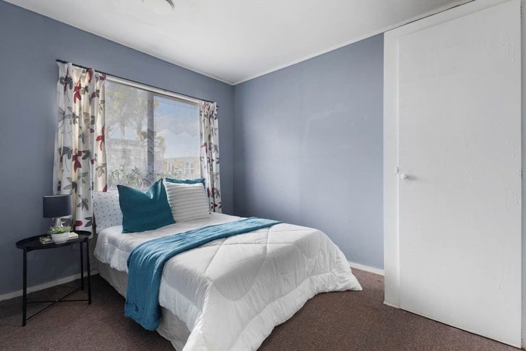 Photo of property in 2/16 Rice Crescent, Papakura, 2110