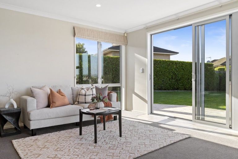 Photo of property in 10 Abby Close, Pukekohe, 2120