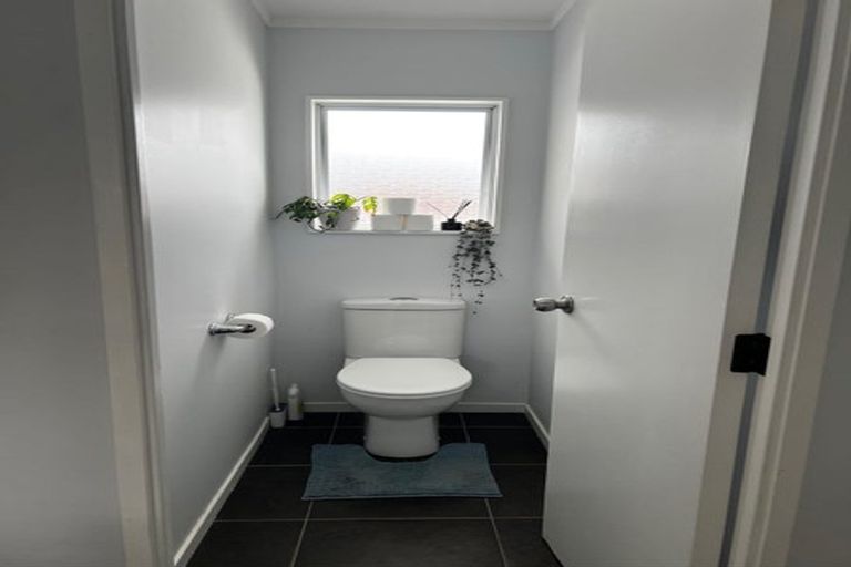 Photo of property in 10b De Quincey Terrace, Highland Park, Auckland, 2010