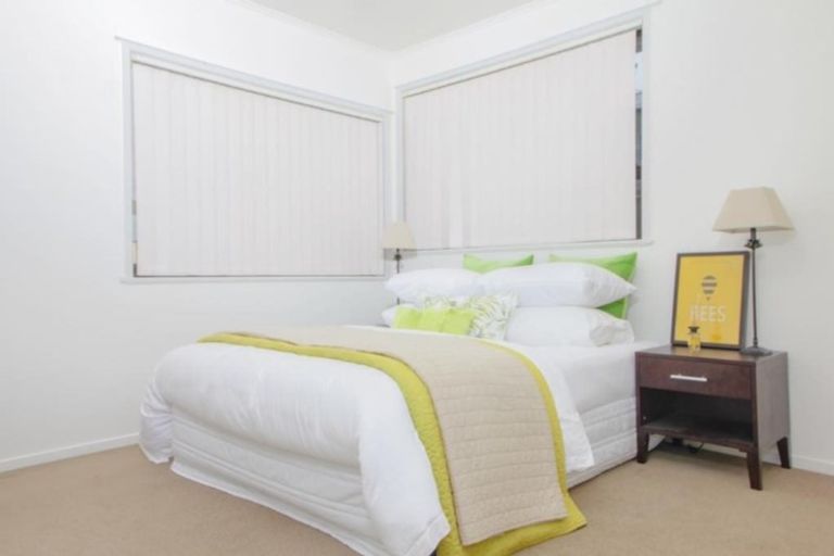 Photo of property in 42 Sycamore Drive, Sunnynook, Auckland, 0620