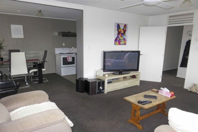 Photo of property in 63 Newbie Street, Heidelberg, Invercargill, 9812