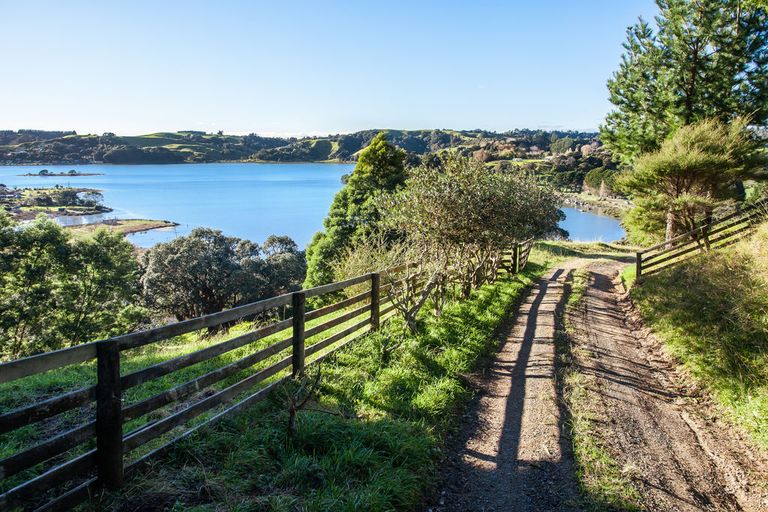 Photo of property in 107 Ohiwa Loop Road, Waiotahe, Opotiki, 3198