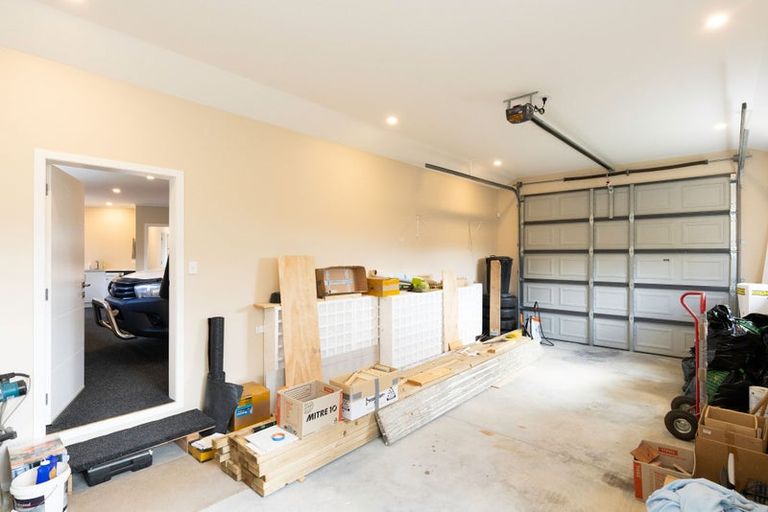 Photo of property in 28 Barry Curtis Place, Levin, 5510