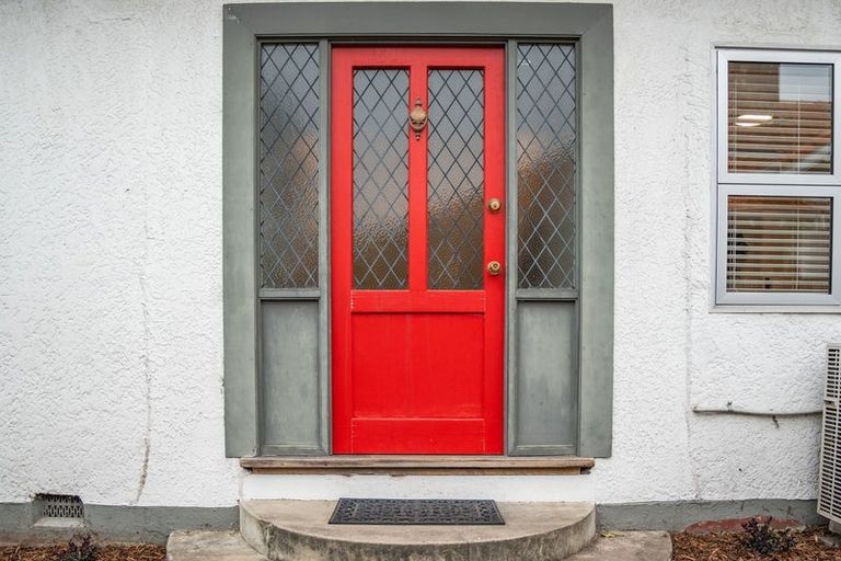 Photo of property in 17 Ensors Road, Opawa, Christchurch, 8023