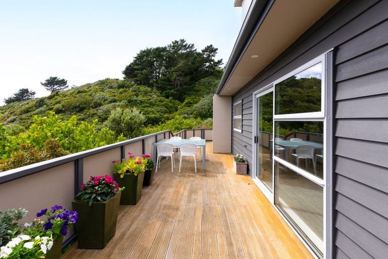 Photo of property in 11 Sedgley Grove, Churton Park, Wellington, 6037