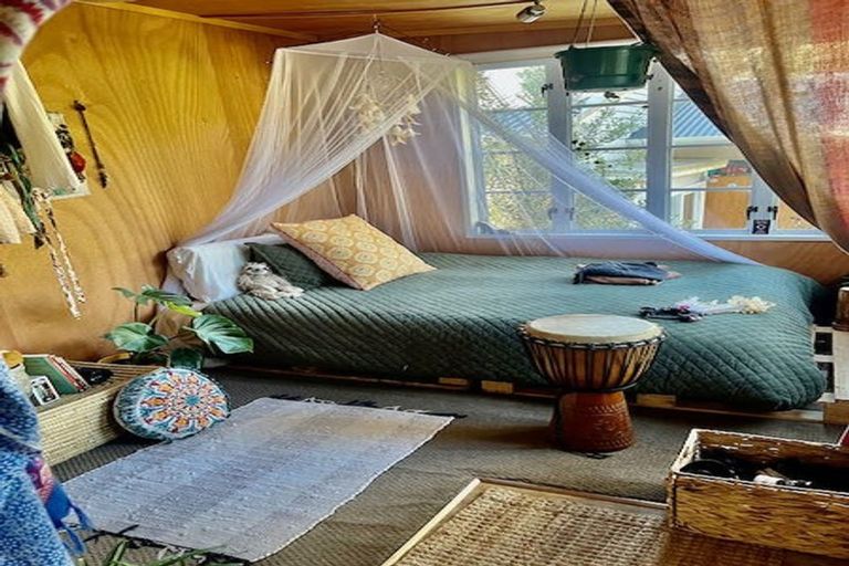 Photo of property in 23 Rimu Road, Oratia, Auckland, 0604