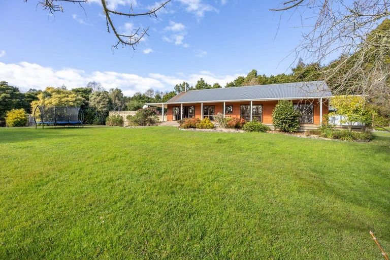 Photo of property in 692 Wayby Station Road, Wellsford, 0972