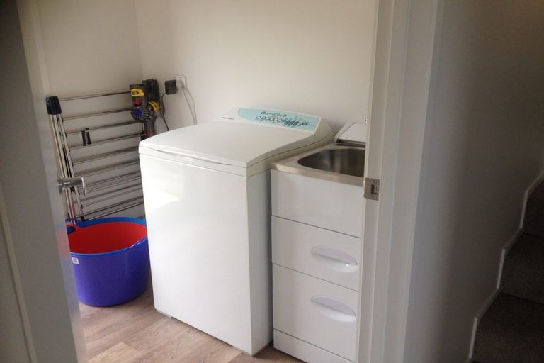 Photo of property in 8 Lavender Close, Spotswood, New Plymouth, 4310