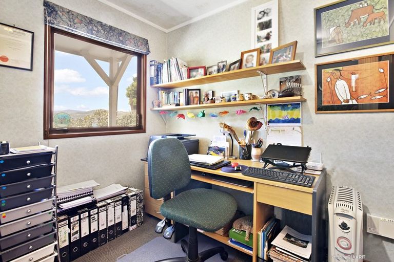 Photo of property in 146 Breaker Bay Road, Breaker Bay, Wellington, 6022