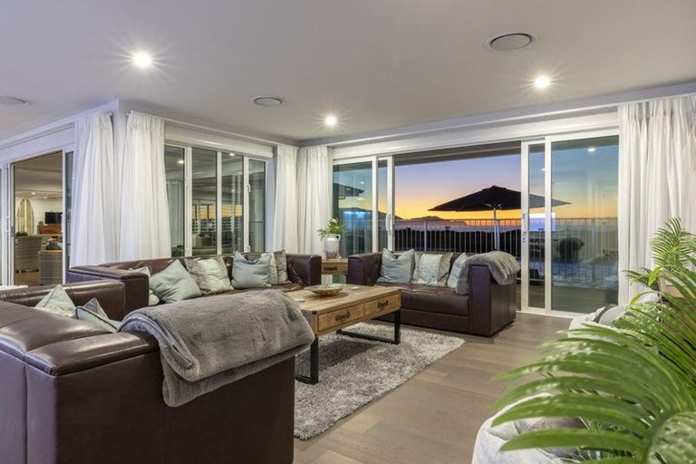 Photo of property in 87 Rutherford Drive, Waikanae Beach, Waikanae, 5036