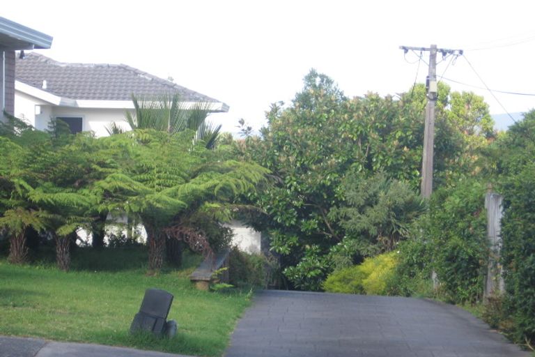 Photo of property in 2/17a Forrest Hill Road, Milford, Auckland, 0620