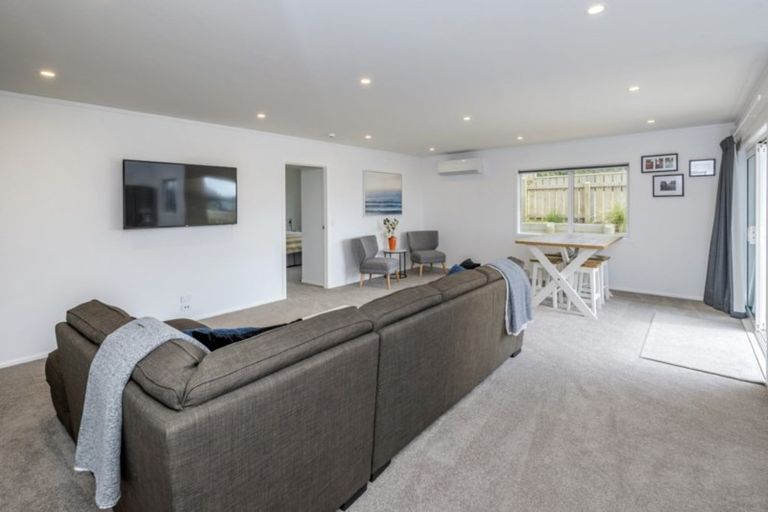 Photo of property in 18 Marine Parade South, Foxton Beach, Foxton, 4815