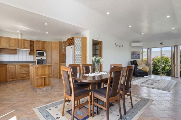 Photo of property in 18 Park Lane, Waitara, 4320