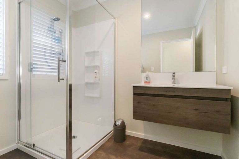 Photo of property in 107 Awataha Crescent, Pyes Pa, Tauranga, 3110