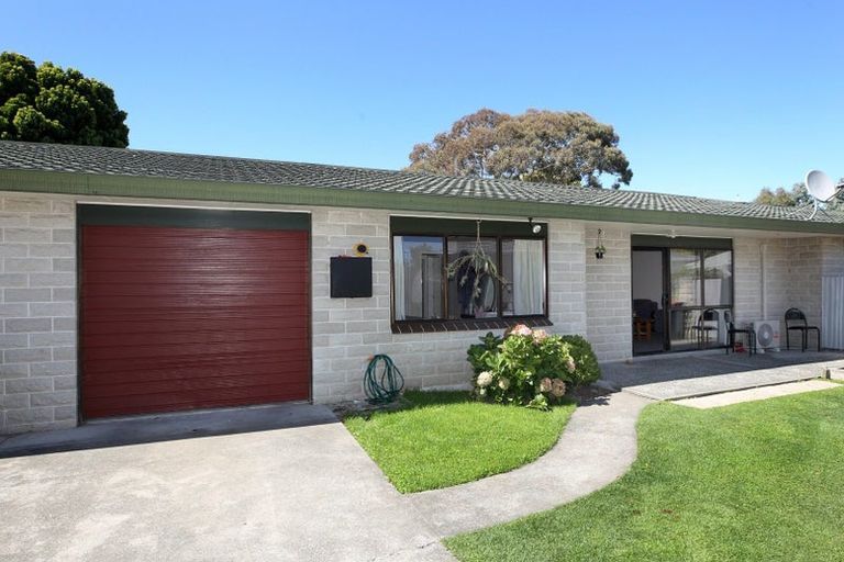 Photo of property in 2/903 Ellison Road, Parkvale, Hastings, 4122