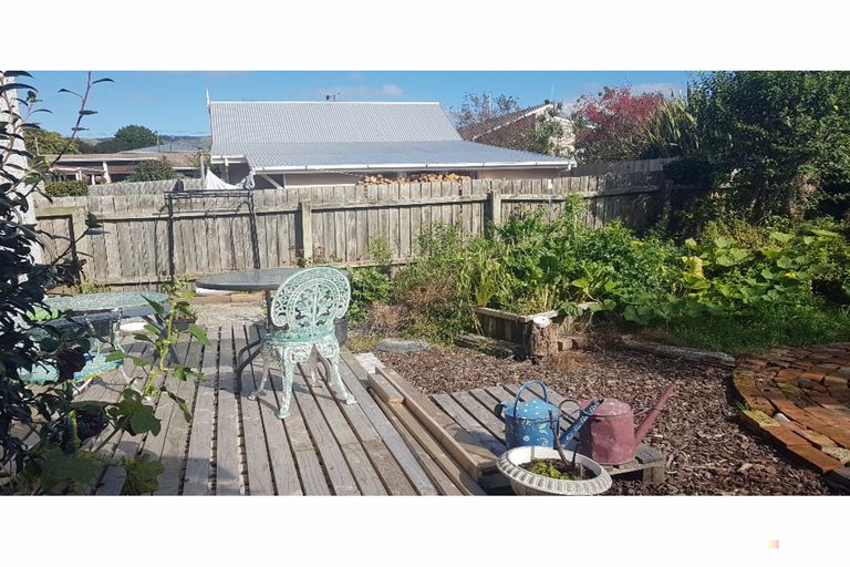 Photo of property in 14 Exeter Street, Waimate, 7924
