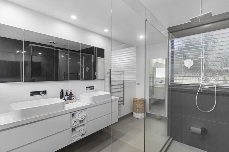 Photo of property in 1 Rita Street, Mount Maunganui, 3116