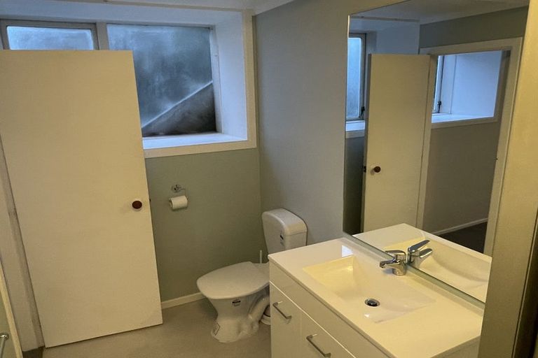 Photo of property in 15 Townsend Road, Miramar, Wellington, 6022