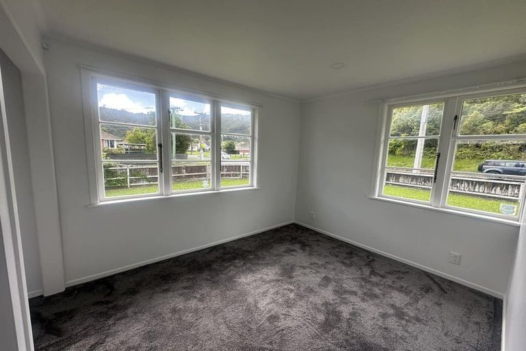 Photo of property in 191 Waddington Drive, Naenae, Lower Hutt, 5011