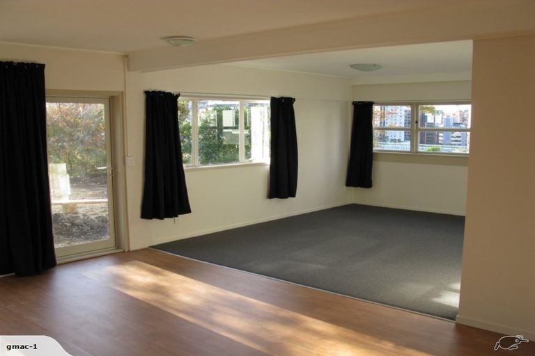 Photo of property in 1/129 Grafton Road, Grafton, Auckland, 1010