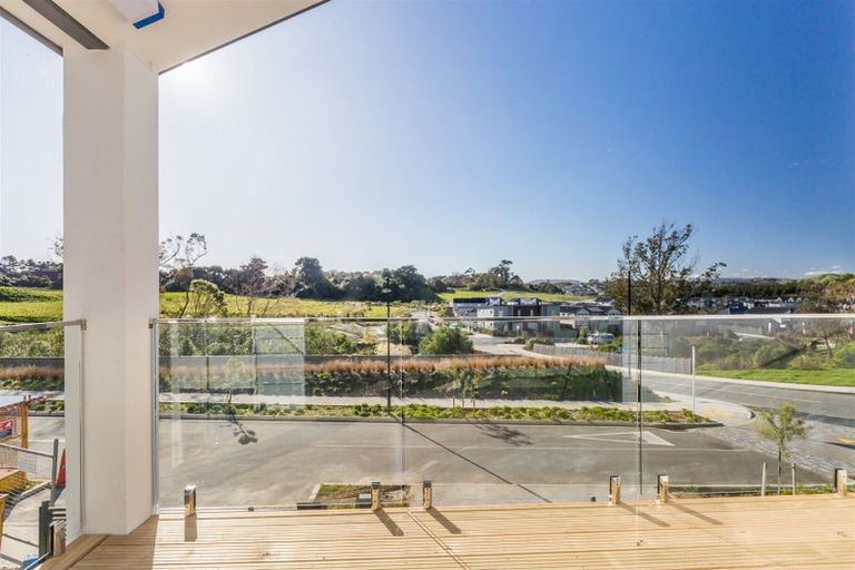 Photo of property in 3a Koreke Close, Kenepuru, 5022