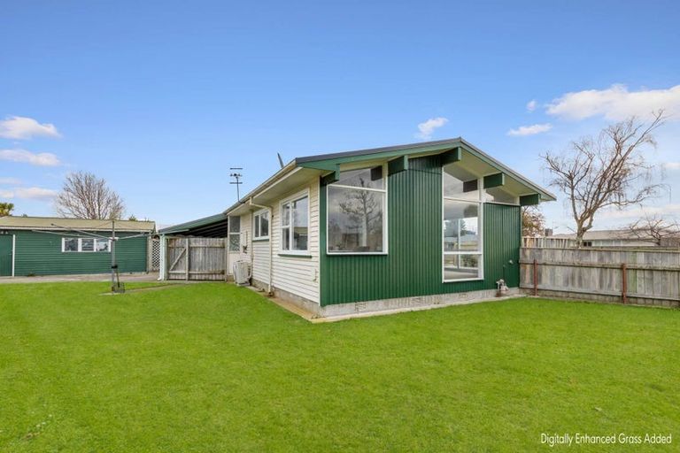 Photo of property in 6 Abraham Crescent, Milson, Palmerston North, 4414