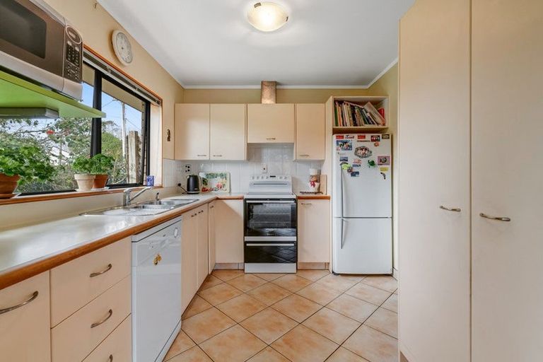 Photo of property in 5 Pengelly Place, Parakai, 0830