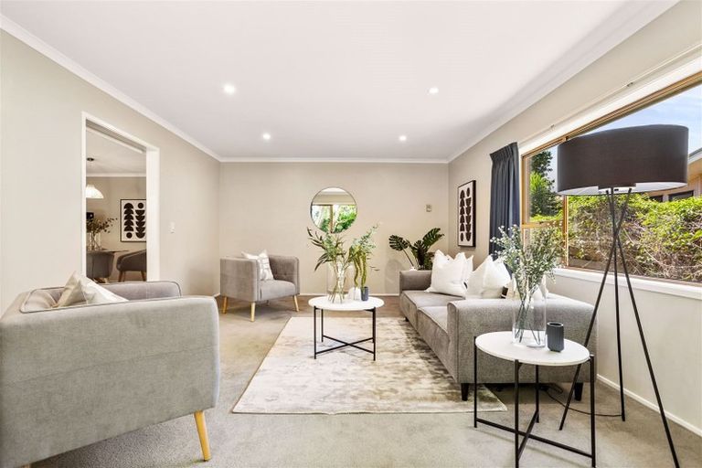 Photo of property in 63 Becroft Drive, Forrest Hill, Auckland, 0620