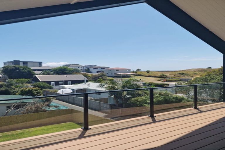 Photo of property in 1335e Papamoa Beach Road, Papamoa Beach, 3118