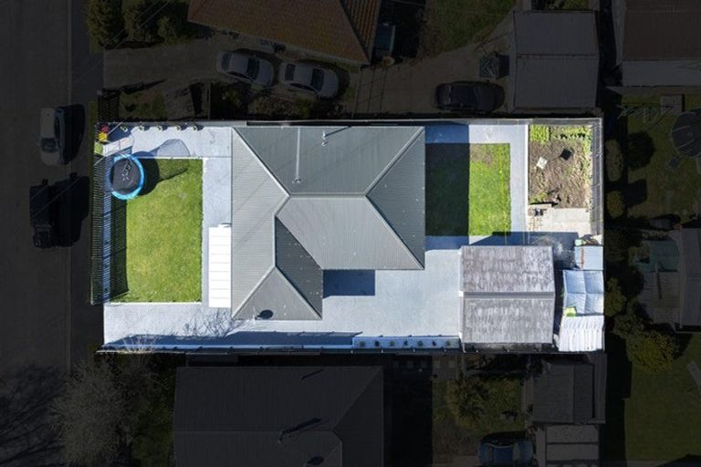 Photo of property in 13 Davidson Crescent, Hornby, Christchurch, 8042