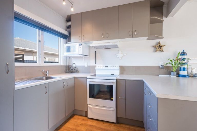 Photo of property in 7b Tennyson Crescent, Stoke, Nelson, 7011