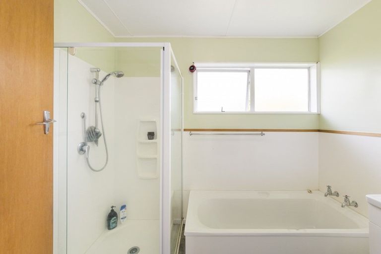 Photo of property in 10 Lane Place, Awapuni, Palmerston North, 4412