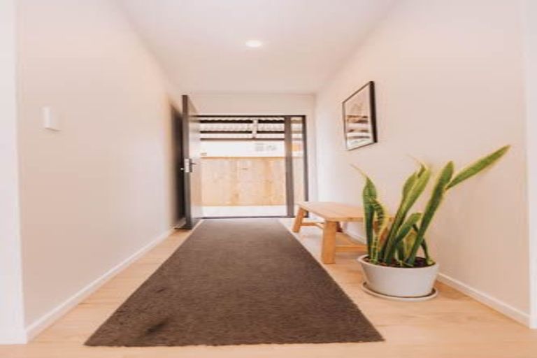 Photo of property in 16b Russell Drive, Oakura, 4314