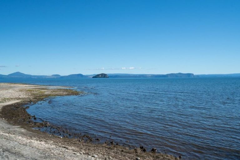 Photo of property in 242 Raniera Grove, Hatepe, Turangi, 3382