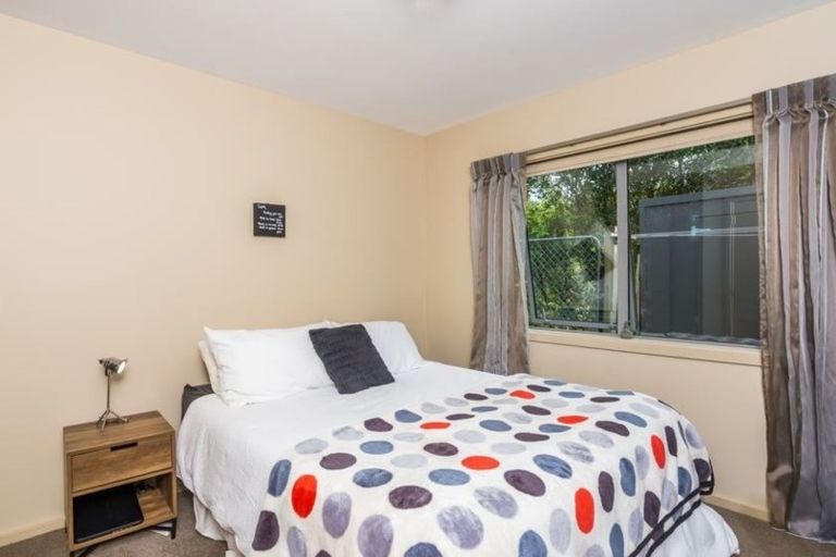 Photo of property in 10 Parawera Drive, Acacia Bay, Taupo, 3330