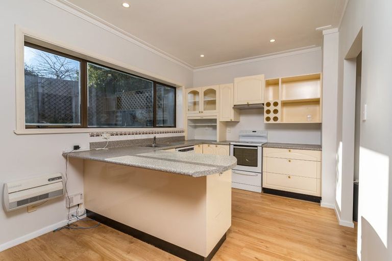 Photo of property in 39 Shandon Road, Vauxhall, Dunedin, 9013