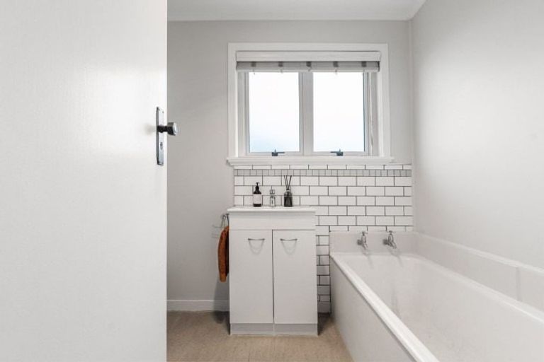 Photo of property in 151b Otumoetai Road, Brookfield, Tauranga, 3110