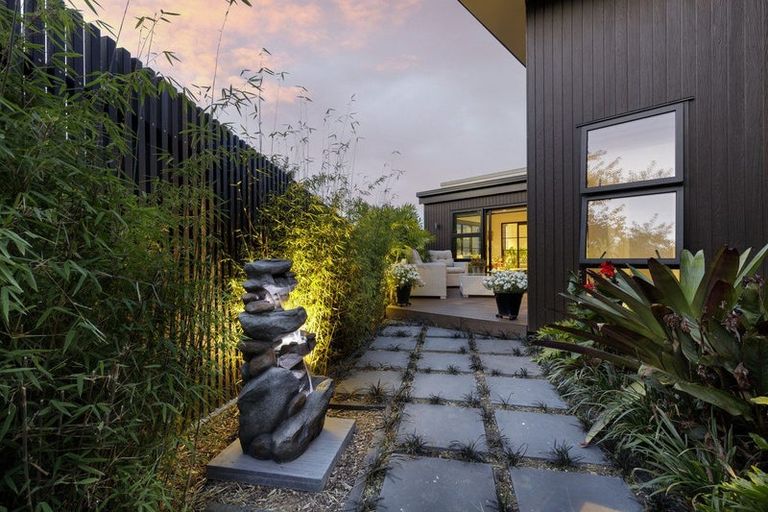 Photo of property in 7 Pike Place, Ferndale, New Plymouth, 4310