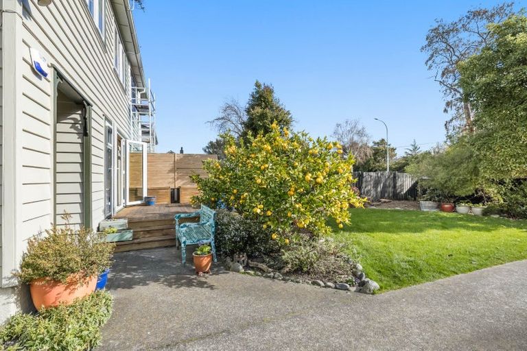 Photo of property in 356 Cambridge Terrace, Naenae, Lower Hutt, 5011