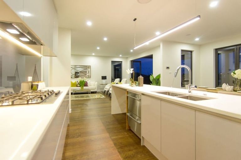 Photo of property in 32 Caldera Drive, Long Bay, Auckland, 0630